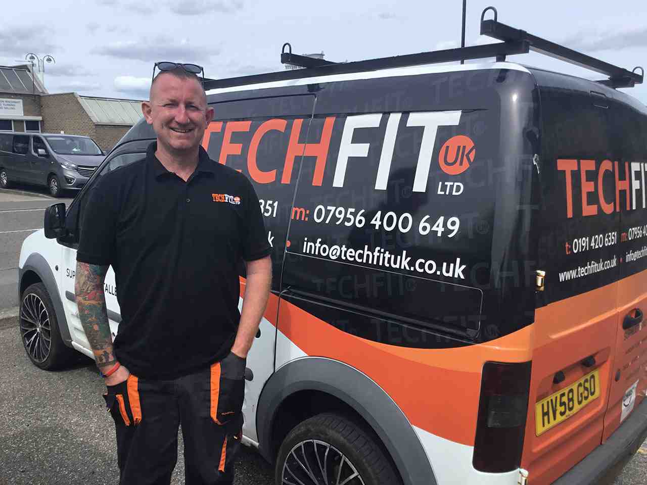 Techfit UK - Glenn Skelton stood next to van2